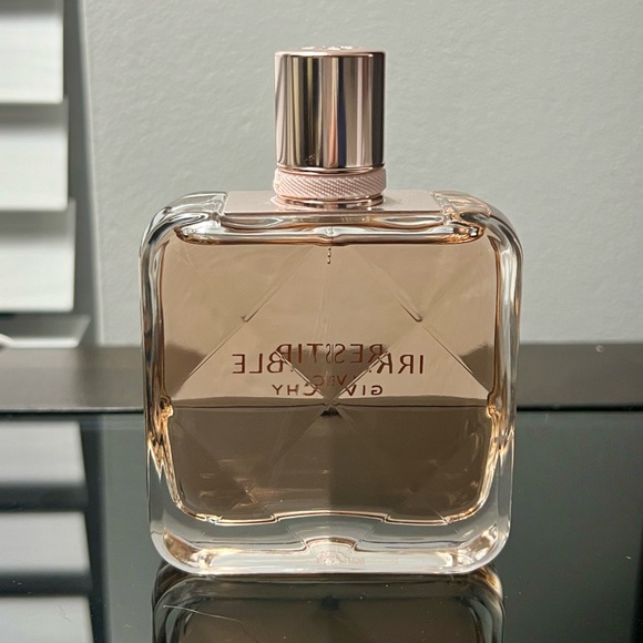 Givenchy IRRESISTIBLE Fragrance - Picture 3 of 3